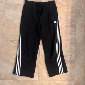 ADIDAS — cropped track pants